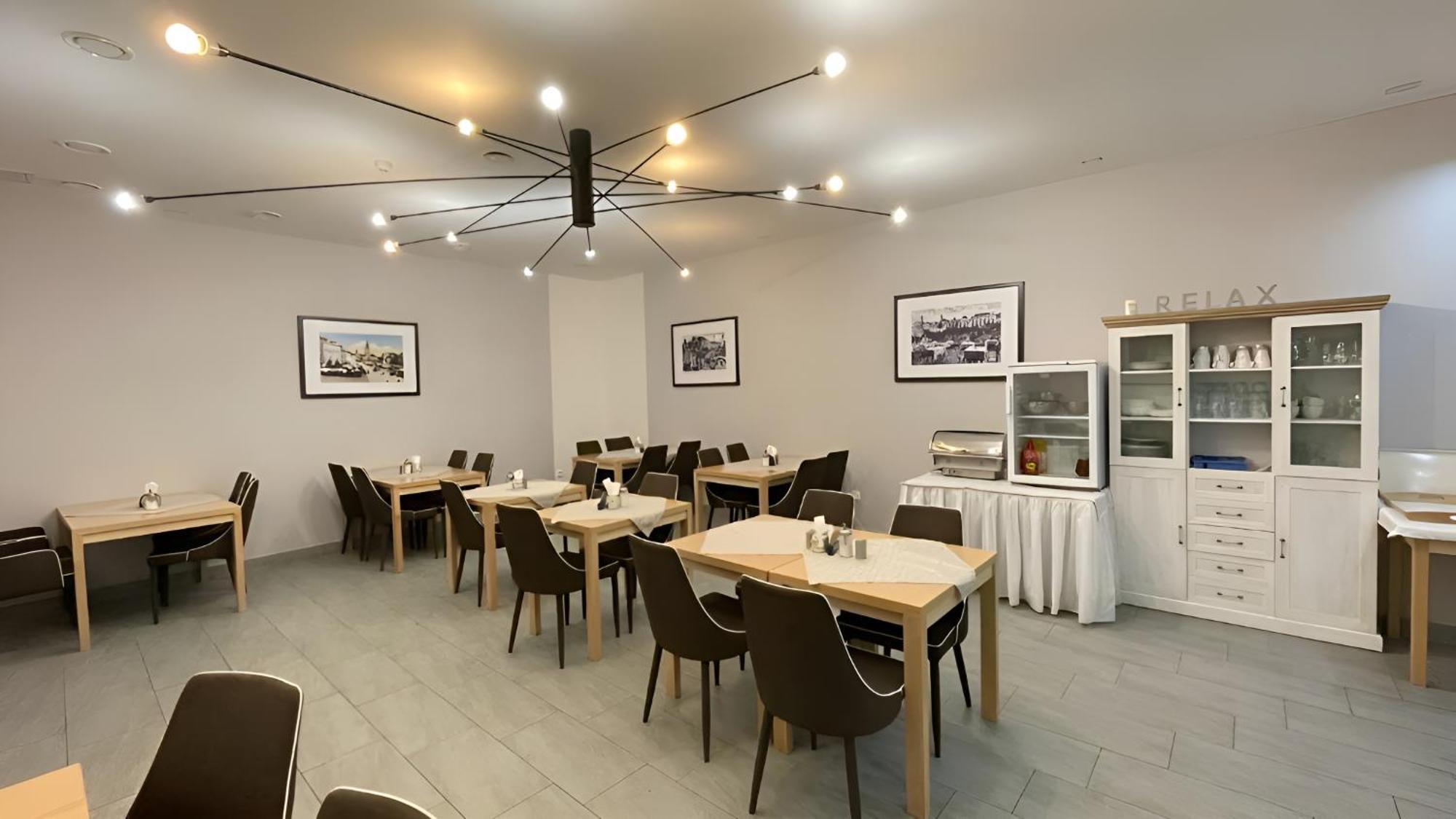 זאטק Hotel Zlaty Andel מראה חיצוני תמונה