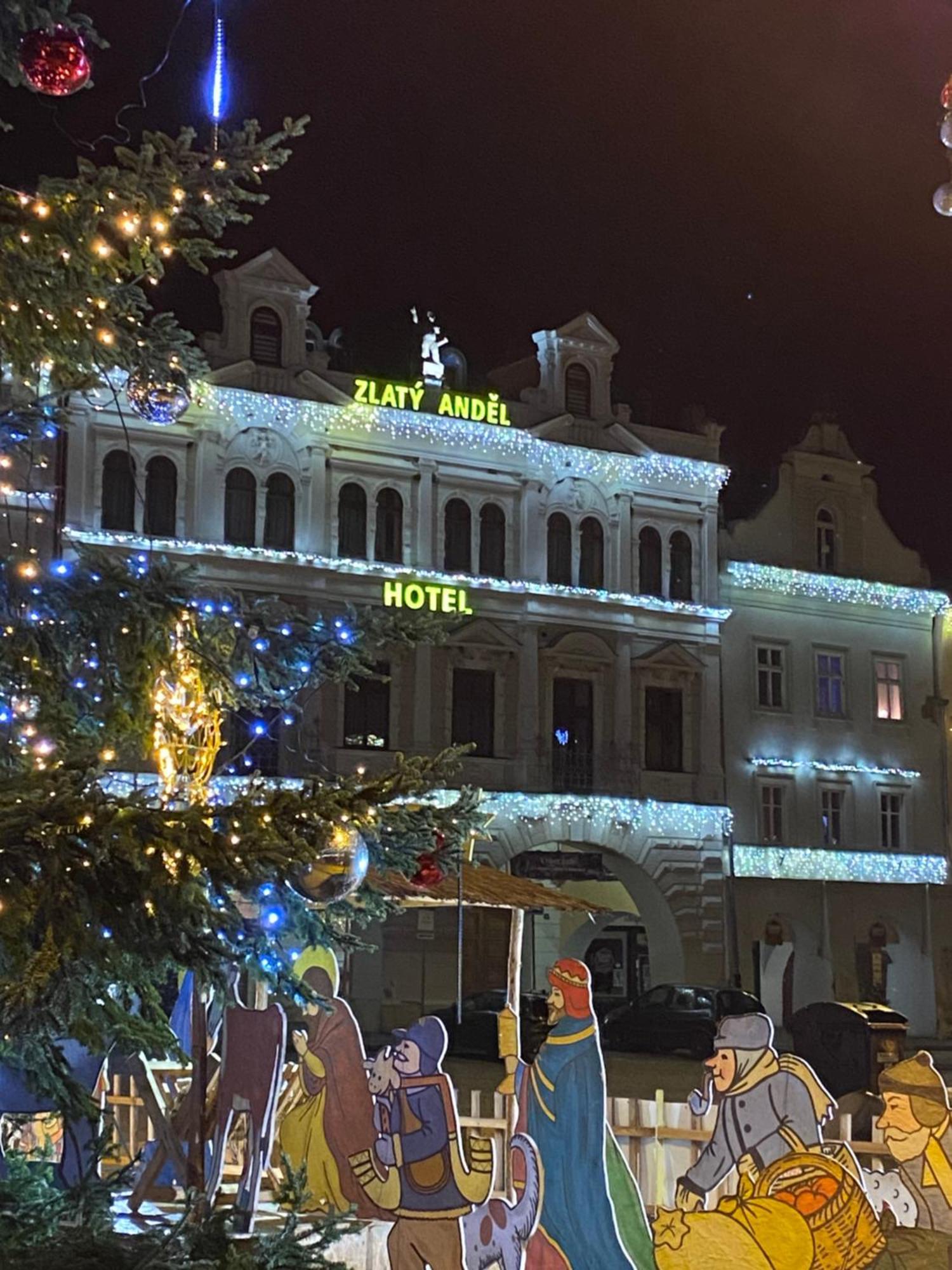 זאטק Hotel Zlaty Andel מראה חיצוני תמונה